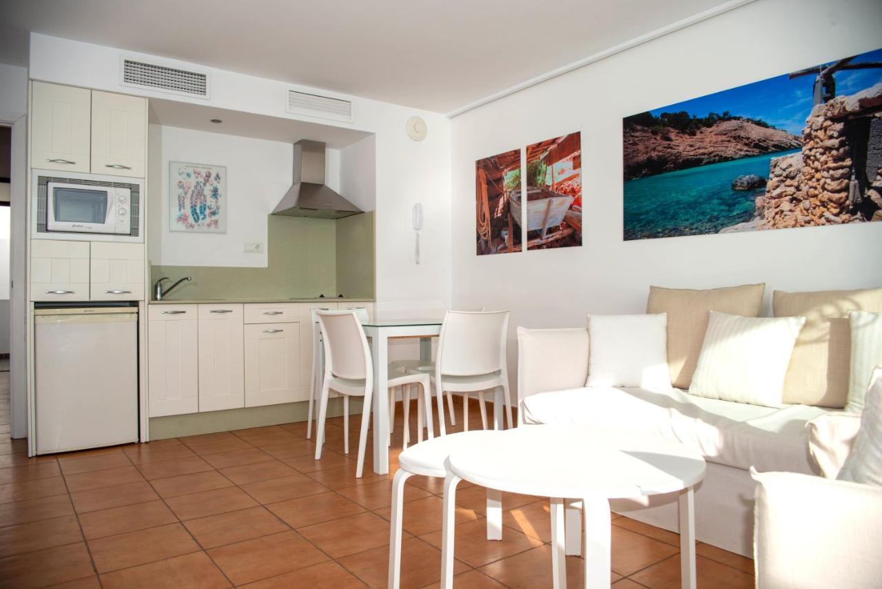 Apartamentos Llobet Ibiza Eksteriør billede