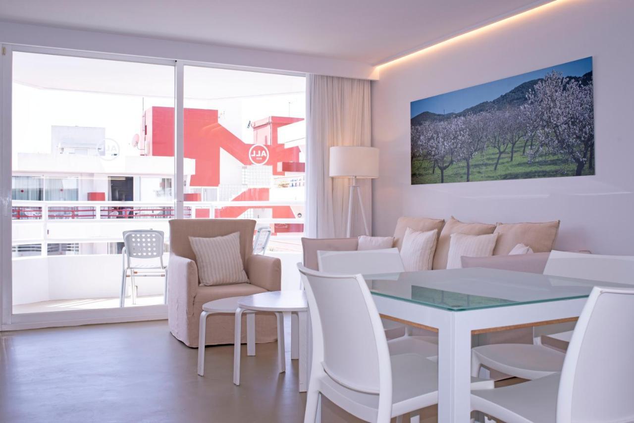 Apartamentos Llobet Ibiza Eksteriør billede