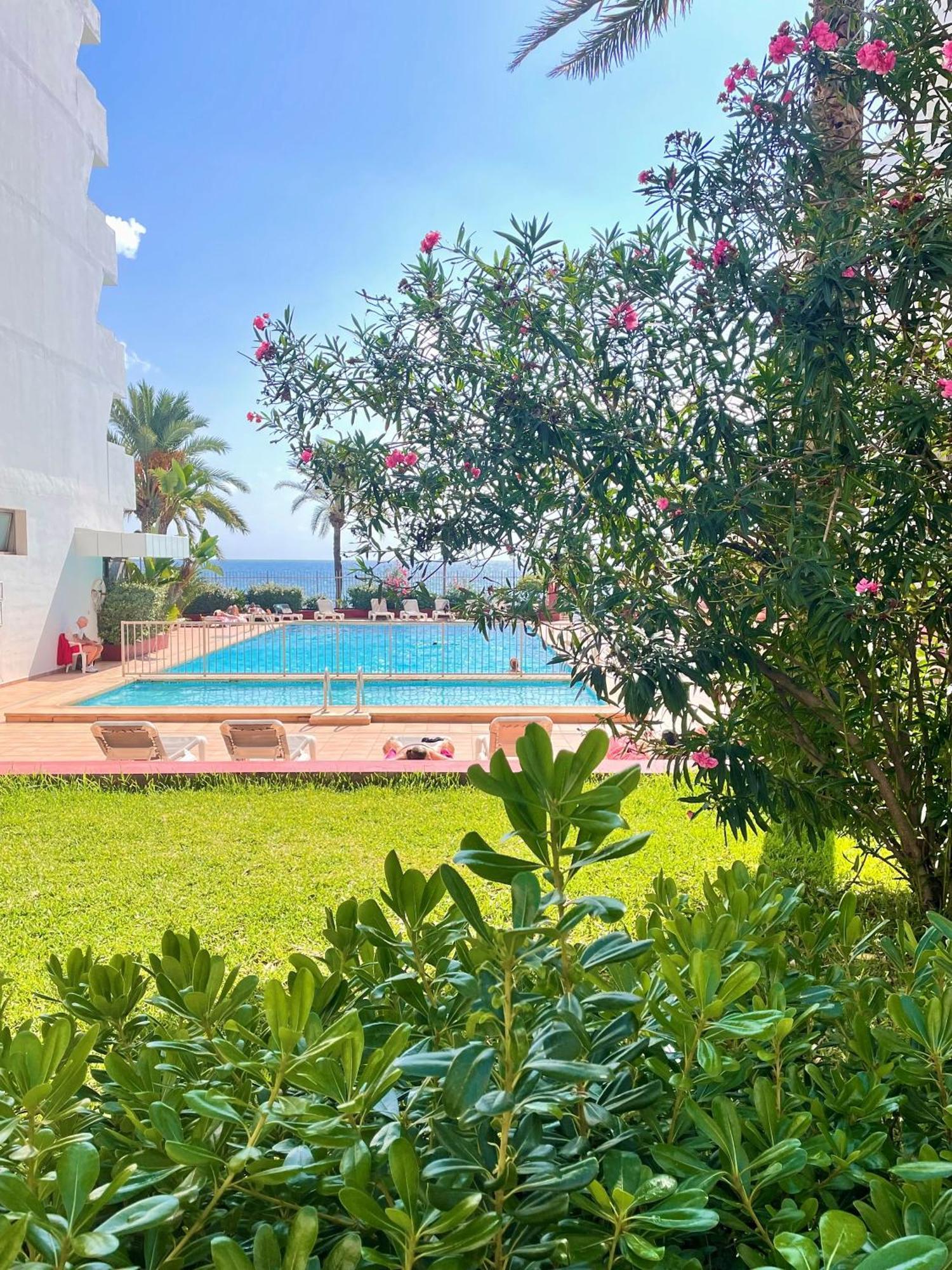 Apartamentos Llobet Ibiza Eksteriør billede