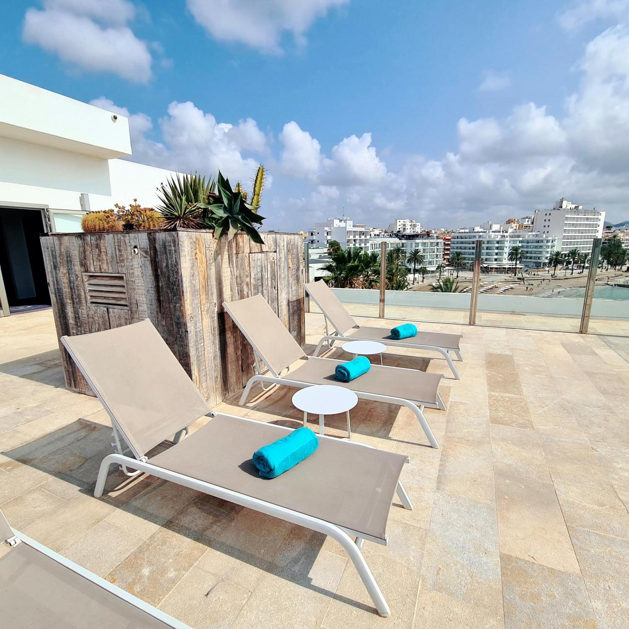 Apartamentos Llobet Ibiza Eksteriør billede