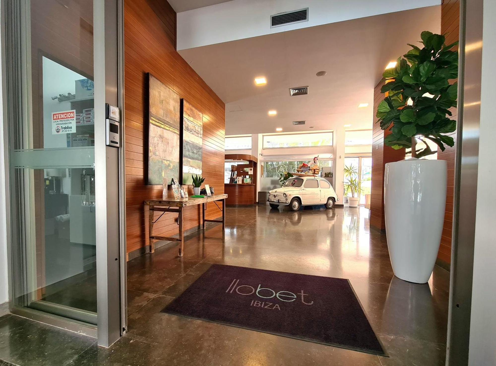 Apartamentos Llobet Ibiza Eksteriør billede