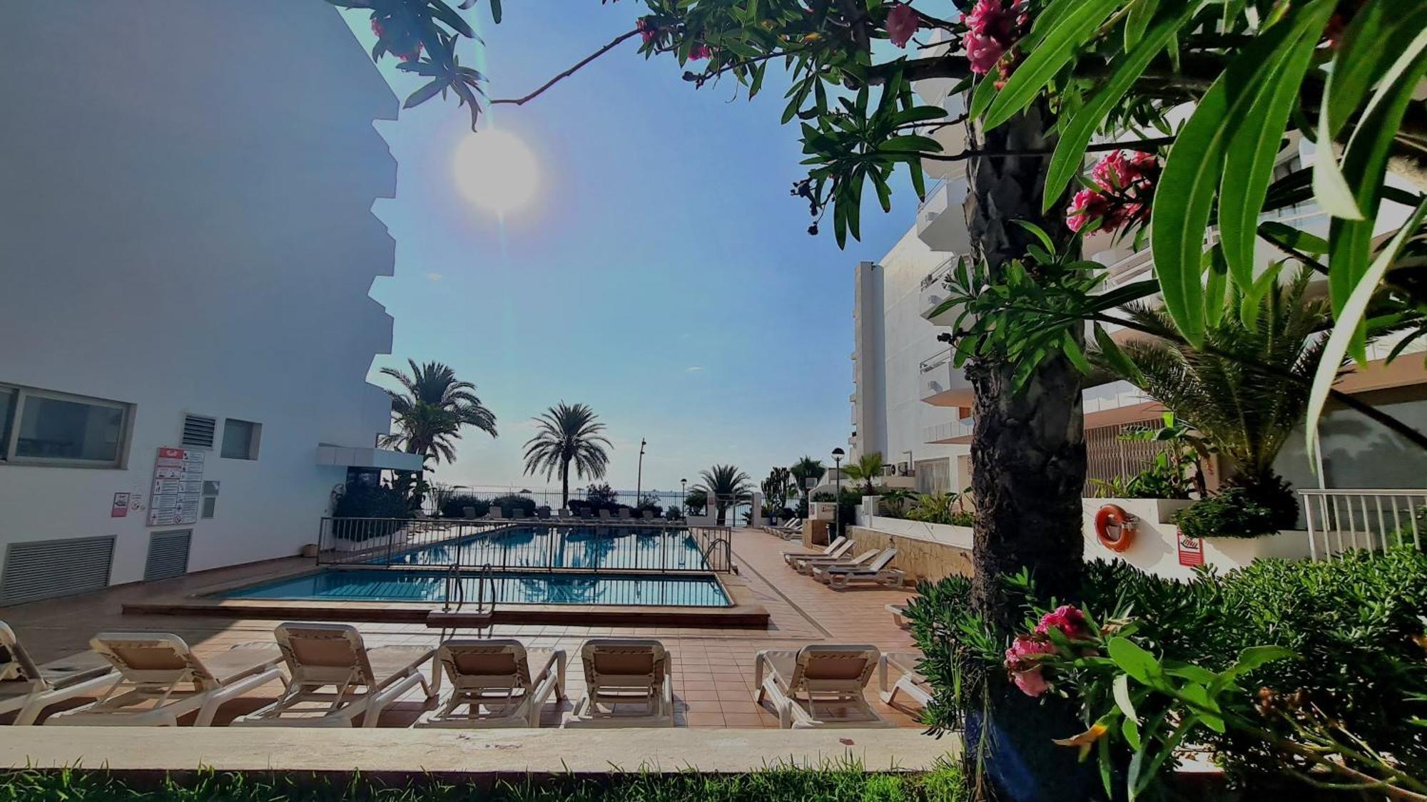 Apartamentos Llobet Ibiza Eksteriør billede