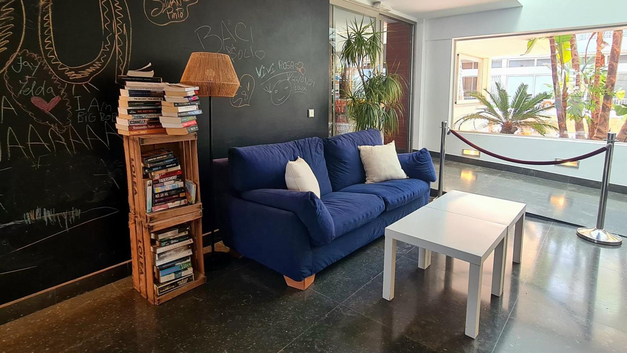 Apartamentos Llobet Ibiza Eksteriør billede