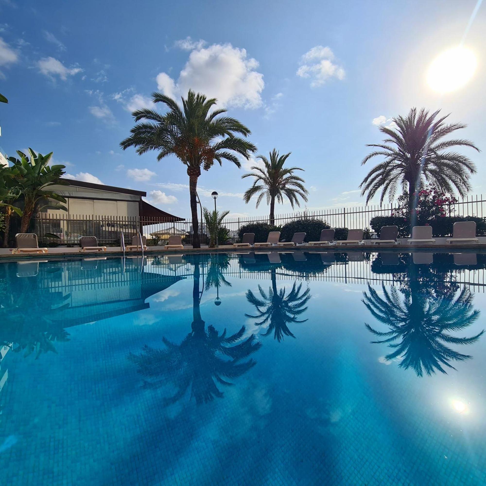 Apartamentos Llobet Ibiza Eksteriør billede